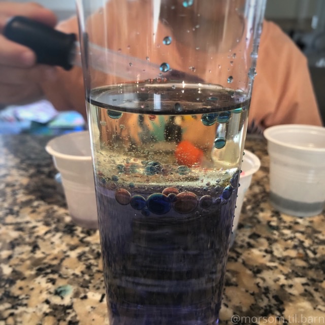 Science experiment! Vann og olje